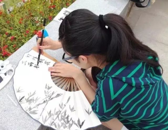 一脉非遗传承，光扬文化自信之草坪生活会