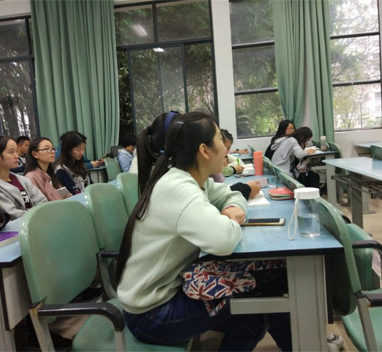 喜迎十九大主题班会