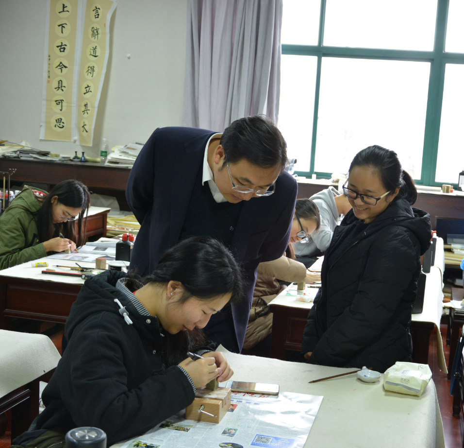 江西团省委副书记孙鑫到书法艺术学院16级书法班调研指导