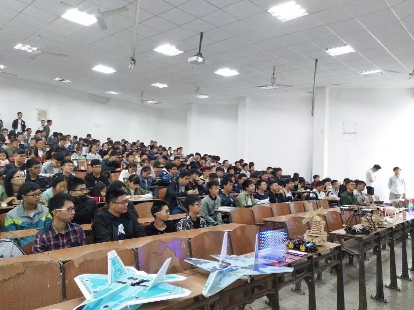 协会招新宣讲会现场